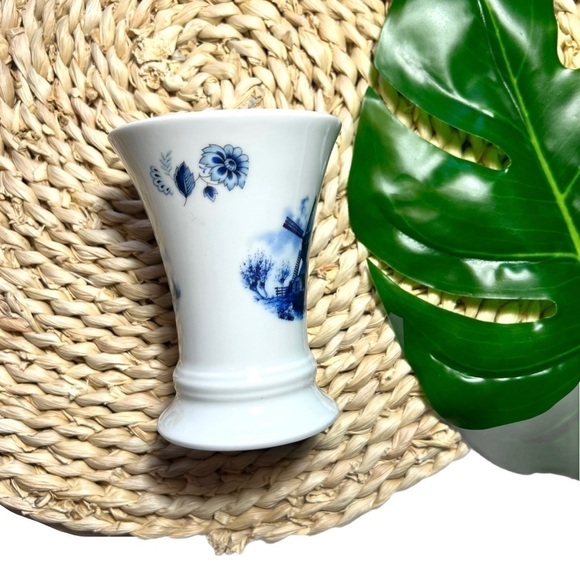 Dutch Windmill Handcrafted in Holland Vintage 80’s Small Floral Vase Blue White - Picture 9 of 9